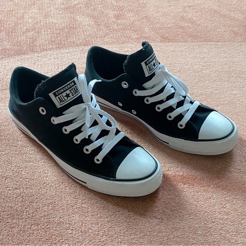 Converse Chuck Taylors Madison women’s 10.5